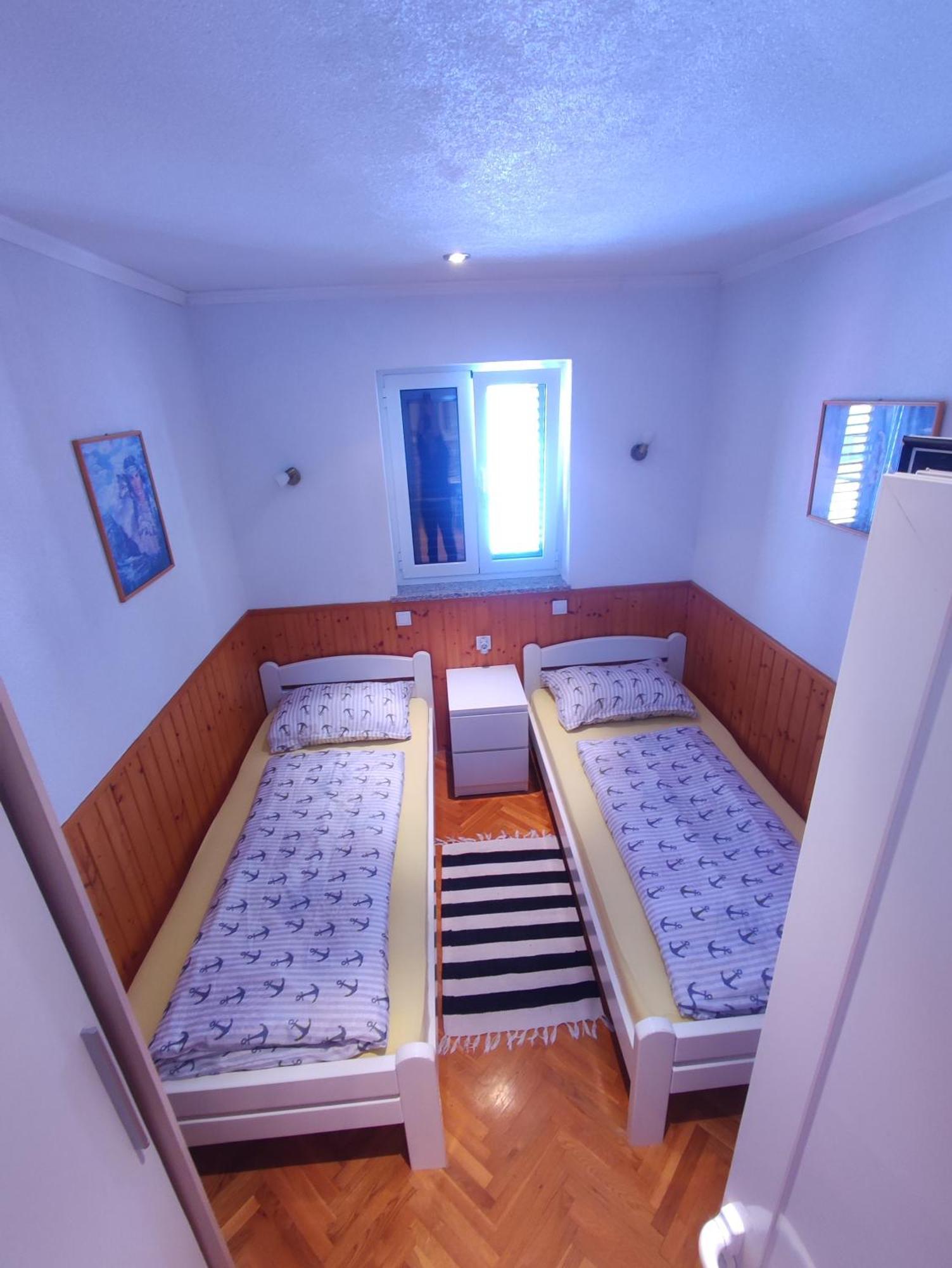 M&r Apartment *