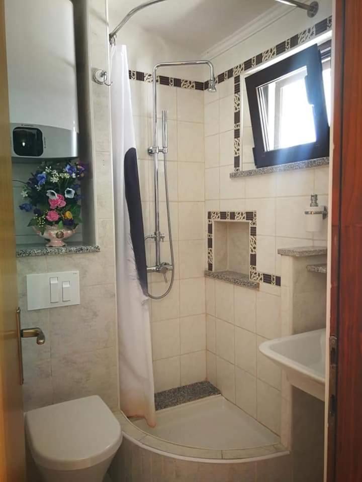 M&r Apartment *